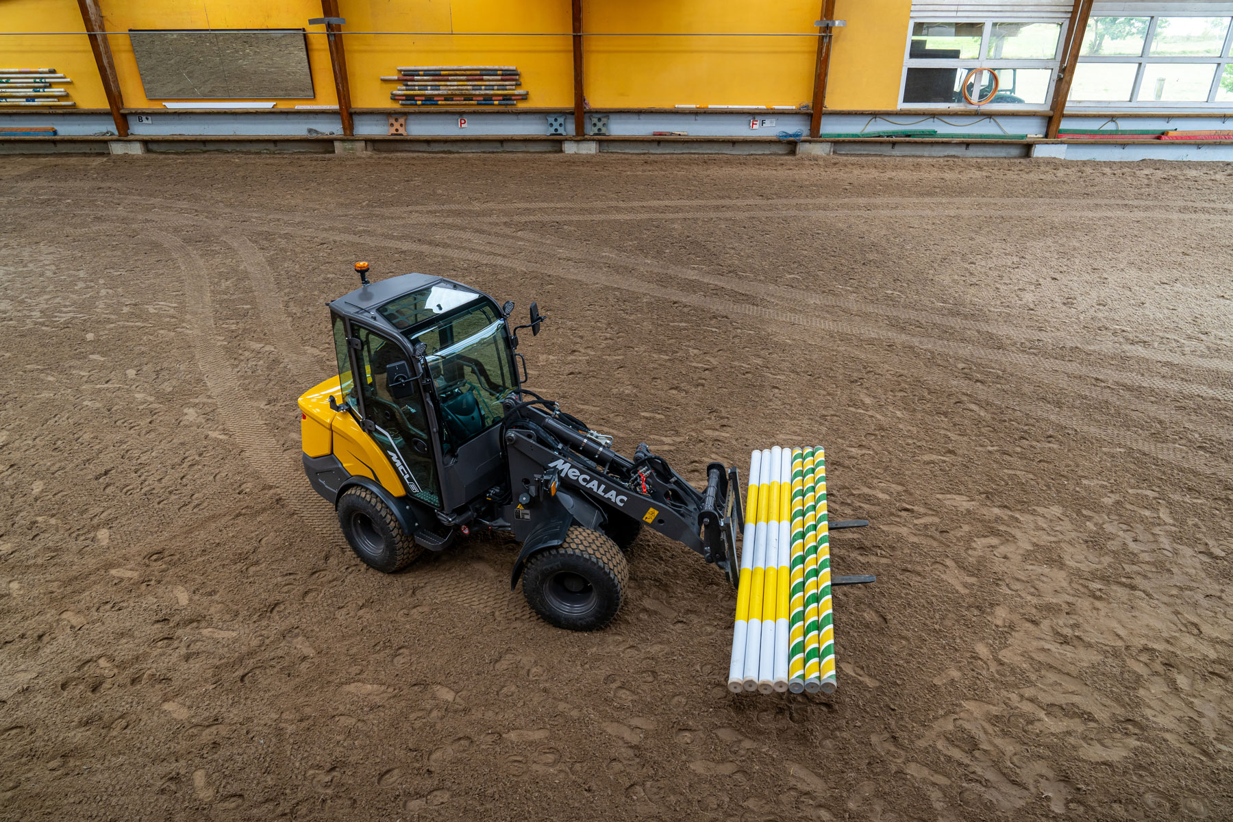 MECALAC MCL6Me Cab Job site 13 Copyright Mecalac 72dpi web