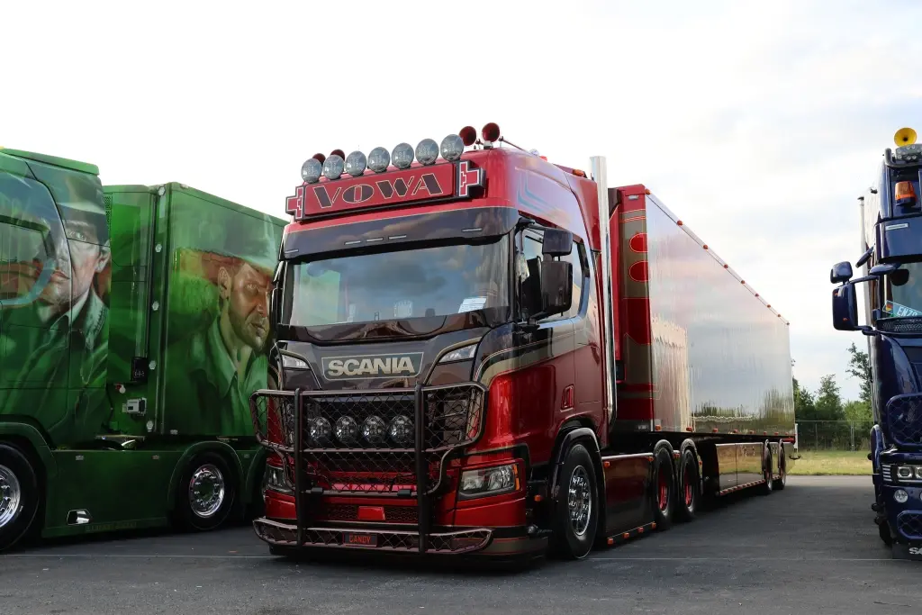 Scania R650 „Candy” Vowa Transporte